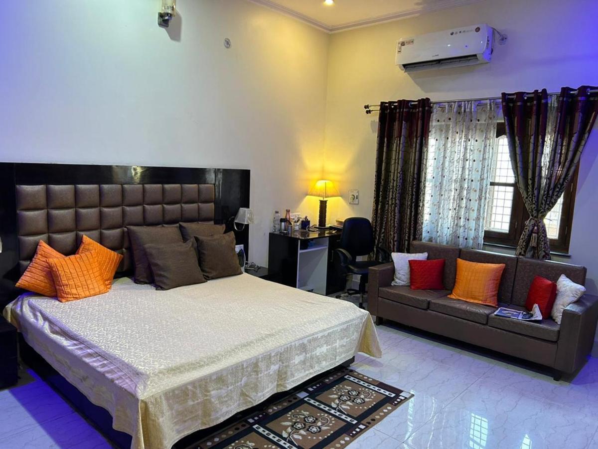 Bisht Niwas Homestay Kotdwāra Exterior foto